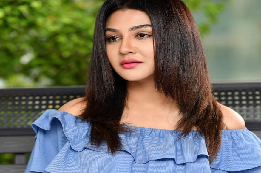 জয়া আহসান। কলকাতা ও বাংলাদেশের জনপ্রিয় অভিনেত্রী তিনি। আজ জয়ার জন্মদিন। ১৯৭২ সালের ১ জুলাই জন্মগ্রহন করেন তিনি। জন্ম সাল অনুযায়ী ৪৮-এ পা দিলেন তিনি। তাঁর জন্মদিনে সোশ্যাল মিডিয়ায় সকলেই জানাচ্ছেন শুভেচ্ছা। photo source Instagram জয়া আহসান। কলকাতা ও বাংলাদেশের জনপ্রিয় অভিনেত্রী তিনি। আজ জয়ার জন্মদিন। ১৯৭২ সালের ১ জুলাই জন্মগ্রহন করেন তিনি। জন্ম সাল অনুযায়ী ৪৮-এ পা দিলেন তিনি। তাঁর জন্মদিনে সোশ্যাল মিডিয়ায় সকলেই জানাচ্ছেন শুভেচ্ছা। photo source Instagram