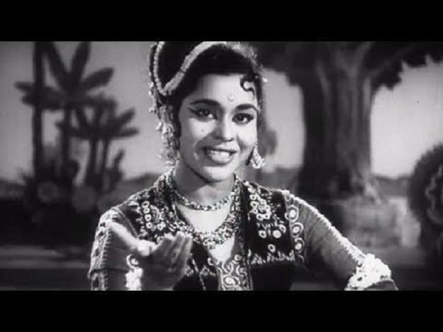 কুমকুমকে খুঁজে এনেছিলেন পরিচালক অভিনেতা গুরু দত্ত। সে সময় গুরু দত্ত 'আর পার' ছবিটি বানাচ্ছিলেন। সাল ১৯৫৪। photo source collected কুমকুমকে খুঁজে এনেছিলেন পরিচালক অভিনেতা গুরু দত্ত। সে সময় গুরু দত্ত 'আর পার' ছবিটি বানাচ্ছিলেন। সাল ১৯৫৪। photo source collected