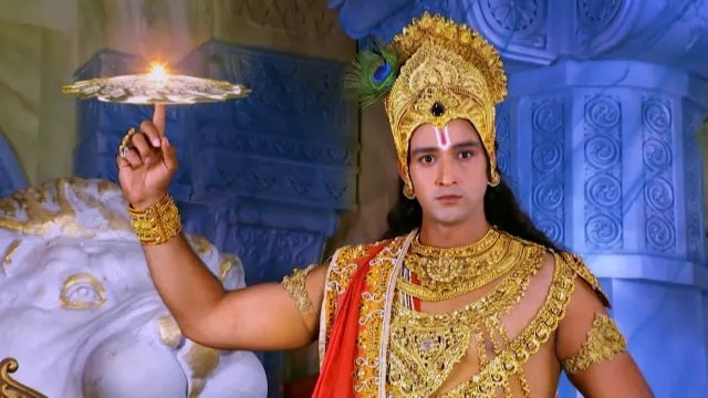 • সৈরভ রাই জৈন- অনেকেই ‘মহাভারত’ দেখতে বসতেন অসাধারণ এই কৃষ্ণটিকে পর্দায় দেখার লোভে । এর আগে বিষ্ণ, মহাদেবের চরিত্র করলেও সৌরভ এই বিপুল জনপ্রিয়তা পেলেন কৃষ্ণের হাত ধরে । সৌরভের মোট সম্পত্তির পরিমাণ ৫০ লক্ষ ডলার । • সৈরভ রাই জৈন- অনেকেই ‘মহাভারত’ দেখতে বসতেন অসাধারণ এই কৃষ্ণটিকে পর্দায় দেখার লোভে । এর আগে বিষ্ণ, মহাদেবের চরিত্র করলেও সৌরভ এই বিপুল জনপ্রিয়তা পেলেন কৃষ্ণের হাত ধরে । সৌরভের মোট সম্পত্তির পরিমাণ ৫০ লক্ষ ডলার ।