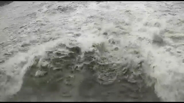 স্থানীয় গ্রাম পঞ্চায়েত প্রধানের দাবি মহকুমা শাসককে জানানো হয়েছে। উচ্চ পদস্থ আধিকারিকদেরও বিষয়টি জানানো হয়েছে। তবে এখনও কোনও সুরাহা হয়নি। অন্যদিকে ভারী বৃষ্টির জেরে জলের তলায় শহর লাগোয়া ডাবগ্রাম এলাকার মাঝাবাড়ি। কোমর সমান জল। ঘরবন্দি ৫০টি পরিবার। গত ২৪ ঘণ্টায় উত্তরবঙ্গে সবচেযে বেশি বৃষ্টি হয়েছে হাসিমারায়। সেখানে বৃষ্টি হয়েছে ১৮৬ মিমি। ময়নাগুড়িতে বৃষ্টি হয়েছে ১১৬ মিমি। এছাড়া আলিপুরদুয়ারে ১১৫ মিমি, জলপাইগুড়িতে ৯৩ মিমি, বানারহাটে ৬৩ মিমি, শিলিগুড়িতে ৪৪ দশমিক ৬০ মিমি, তুফানগঞ্জে ৩৩.৪০ মিমি, মাথাভাঙায় ২৩.২০ মিমি এবং কোচবিহারে ১৯.২০ মিমি বৃষ্টি হয়েছে। স্থানীয় গ্রাম পঞ্চায়েত প্রধানের দাবি মহকুমা শাসককে জানানো হয়েছে। উচ্চ পদস্থ আধিকারিকদেরও বিষয়টি জানানো হয়েছে। তবে এখনও কোনও সুরাহা হয়নি। অন্যদিকে ভারী বৃষ্টির জেরে জলের তলায় শহর লাগোয়া ডাবগ্রাম এলাকার মাঝাবাড়ি। কোমর সমান জল। ঘরবন্দি ৫০টি পরিবার। গত ২৪ ঘণ্টায় উত্তরবঙ্গে সবচেযে বেশি বৃষ্টি হয়েছে হাসিমারায়। সেখানে বৃষ্টি হয়েছে ১৮৬ মিমি। ময়নাগুড়িতে বৃষ্টি হয়েছে ১১৬ মিমি। এছাড়া আলিপুরদুয়ারে ১১৫ মিমি, জলপাইগুড়িতে ৯৩ মিমি, বানারহাটে ৬৩ মিমি, শিলিগুড়িতে ৪৪ দশমিক ৬০ মিমি, তুফানগঞ্জে ৩৩.৪০ মিমি, মাথাভাঙায় ২৩.২০ মিমি এবং কোচবিহারে ১৯.২০ মিমি বৃষ্টি হয়েছে।
