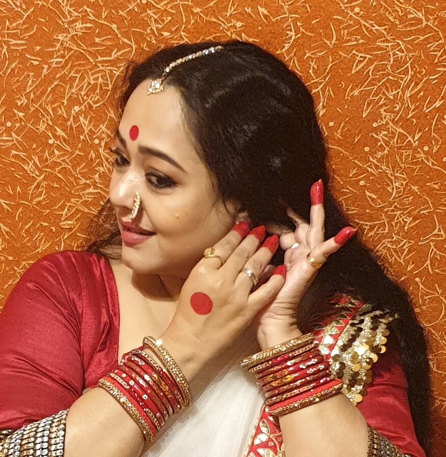 ১৩ বছর বয়স থেকে নাচ শেখাতে শুরু করেন অপরাজিতা। সেই বয়সেই নিজের নাচের দল ছিল। তিনটে নাচের স্কুল ছিল। প্রায় ২০০ জন ছাত্রী ছিল তাঁর। ১৩ বছর বয়স থেকে নাচ শেখাতে শুরু করেন অপরাজিতা। সেই বয়সেই নিজের নাচের দল ছিল। তিনটে নাচের স্কুল ছিল। প্রায় ২০০ জন ছাত্রী ছিল তাঁর।