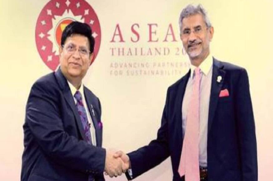 ভারতের বিদেশমন্ত্রী এস জয়শঙ্কর ও বাংলাদেশের বিদেশমন্ত্রী এ কে আব্দুল মোমেন