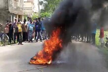 খাদ্যশস্যের কুপন না পেয়ে পঞ্চায়েতে পরিযায়ী শ্রমিকদের তুমুল বিক্ষোভ মানিকচকে খাদ্যশস্যের কুপন না পেয়ে পঞ্চায়েতে পরিযায়ী শ্রমিকদের তুমুল বিক্ষোভ মানিকচকে