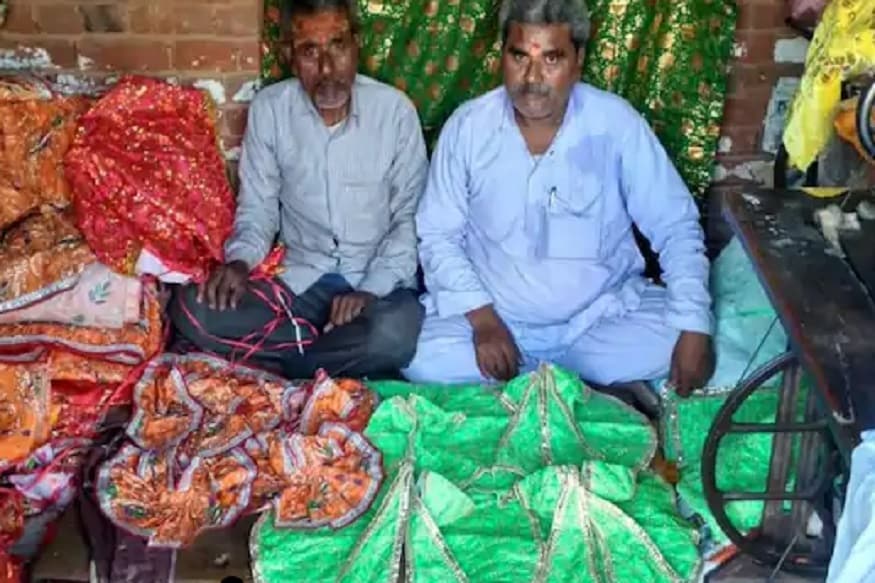 রামলালার পোশাক তৈরিতে ব্যস্ত দুই ভাই -- News18
