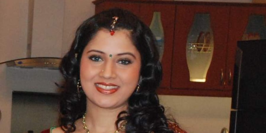প্রেশারের ওষুধ অতিরিক্ত মাত্রায় খেয়ে নিজের বাড়িতেই আত্মহত্যার চেষ্টা করেন অভিনেত্রী ৷ নাম তামিলার কাটচি দলের নেতা সীমান ও তাঁর দলের অন্যান্য কর্মীদের হাতেই বারবার হেনস্থা হওয়ার পর সেই চাপ আর সহ্য করতে পারেননি অভিনেত্রী ৷ তারপরেই নিজের বাড়িতে আত্মহত্যার চেষ্টা করেন তিনি বলে জানা গিয়েছে ৷ প্রেশারের ওষুধ অতিরিক্ত মাত্রায় খেয়ে নিজের বাড়িতেই আত্মহত্যার চেষ্টা করেন অভিনেত্রী ৷ নাম তামিলার কাটচি দলের নেতা সীমান ও তাঁর দলের অন্যান্য কর্মীদের হাতেই বারবার হেনস্থা হওয়ার পর সেই চাপ আর সহ্য করতে পারেননি অভিনেত্রী ৷ তারপরেই নিজের বাড়িতে আত্মহত্যার চেষ্টা করেন তিনি বলে জানা গিয়েছে ৷