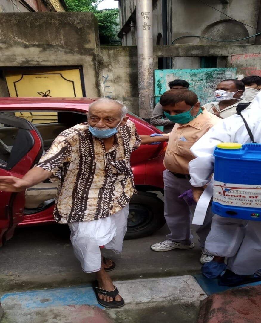 *ঝড় জল বৃষ্টি কোন কিছু কাবু করতে পারেনি বিমল রায়কে। এমনকি লকডাউনের সময়ও বিজেপি পার্টি অফিসে যাওয়া বাদ দেননি বিমল রায়। *ঝড় জল বৃষ্টি কোন কিছু কাবু করতে পারেনি বিমল রায়কে। এমনকি লকডাউনের সময়ও বিজেপি পার্টি অফিসে যাওয়া বাদ দেননি বিমল রায়।