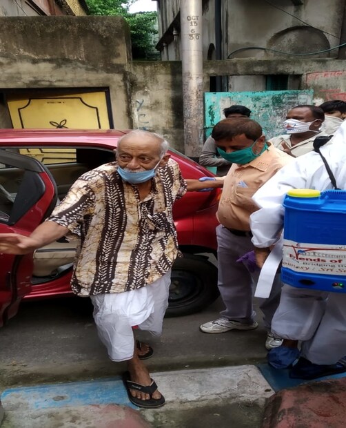 *ঝড় জল বৃষ্টি কোন কিছু কাবু করতে পারেনি বিমল রায়কে। এমনকি লক ডাউনের   সময়ও বিজেপি পার্টি অফিসে যাওয়া বাদ দেননি বিমল রায়।
