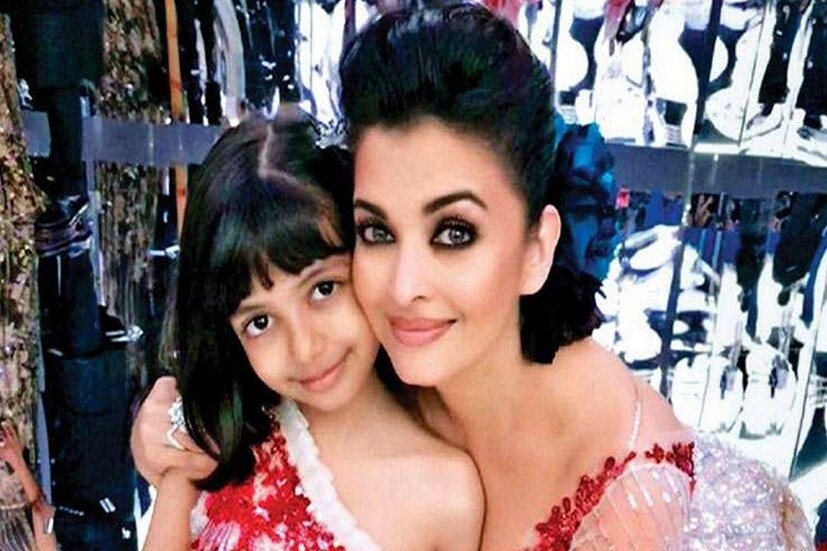  অমিতাভ এবং অভিষেকের পর রবিবার ঐশ্বর্য এবং আরাধ্যার করোনা রিপোর্টও রবিবার পজিটিভ আসে৷ 