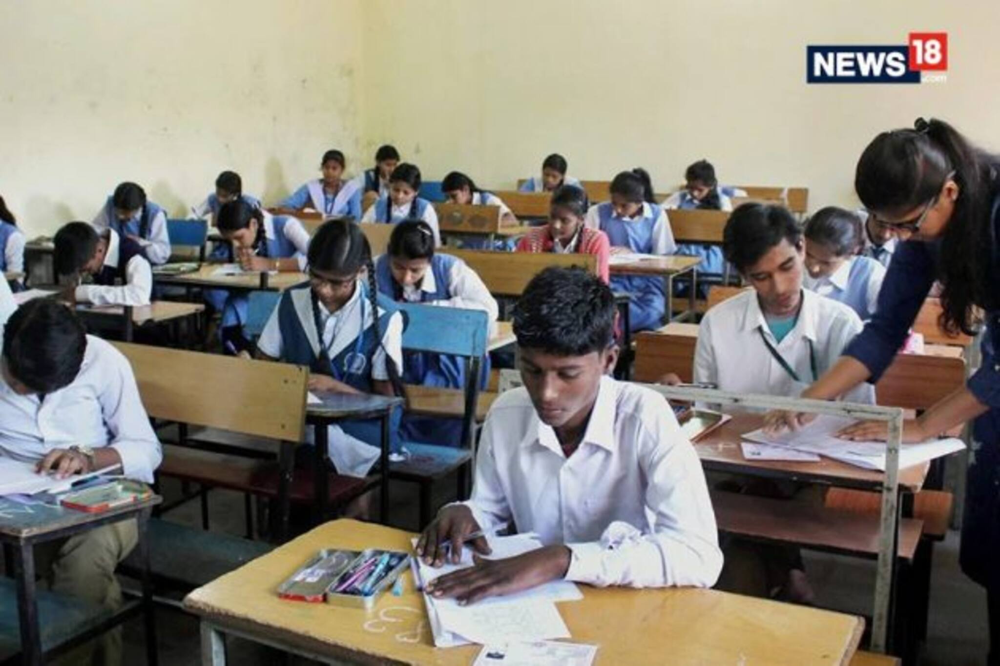 Madhyamik and HS Exam 2021: ৪৫ দিনের মধ্যেই মাধ্যমিক- উচ্চ মাধ্যমিকের ফল, ক্যাম্পে খাতা দেখবেন শিক্ষকরা