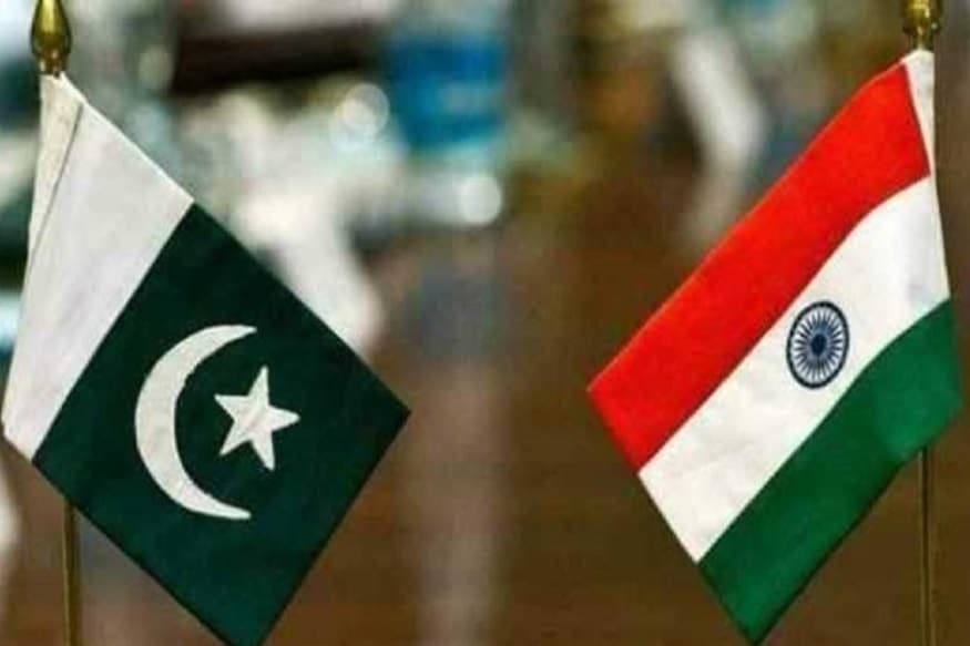 পাকিস্তানের লাহোরে ঐতিহাসিক গুরুদ্বারকে মসজিদে রূপান্তরিত করার চেষ্টা করা হচ্ছে৷ সোমবার এই ঘটনার বিরুদ্ধে তীব্র প্রতিবাদ জানাল ভারত৷ লাহোরের পূর্বে ওই গুরুদ্বার শতাব্দী প্রাচীন৷ পাকিস্তানের লাহোরে ঐতিহাসিক গুরুদ্বারকে মসজিদে রূপান্তরিত করার চেষ্টা করা হচ্ছে৷ সোমবার এই ঘটনার বিরুদ্ধে তীব্র প্রতিবাদ জানাল ভারত৷ লাহোরের পূর্বে ওই গুরুদ্বার শতাব্দী প্রাচীন৷