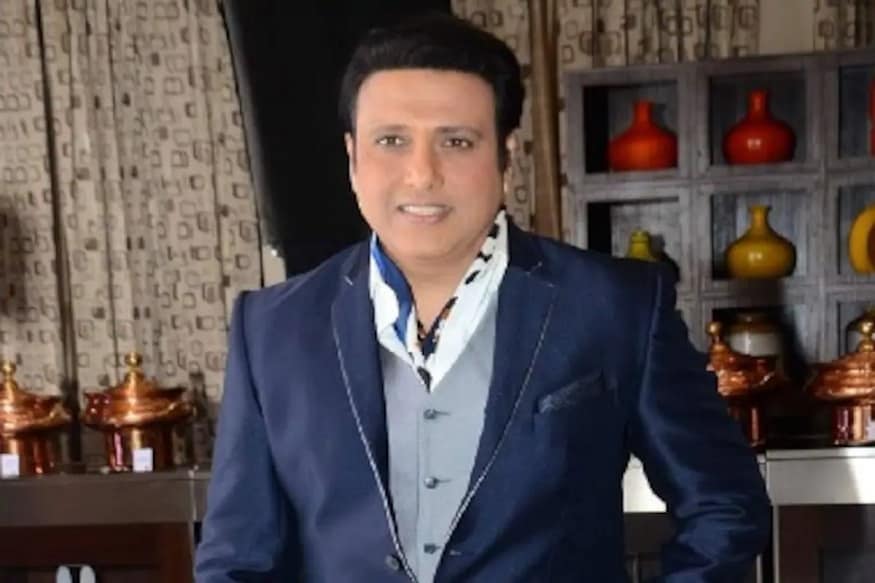 • মানে, কেউ গোবিন্দার পাশে দাঁড়ায়নি। এছাড়াও আরও মারাত্মক অভিযোগ করেছেন শত্রুঘ্ন সিনহা। তিনি বলেছেন, এমনও সময় এসেছে, যখন গোবিন্দার কাছ থেকে একের পর এক ছবি সরিয়ে নেওয়া হয়েছে অনৈতিকভাবে। একটি ছবির কাজ চলাকালীন, শ্যুটিং শুরু হয়ে যাওয়ার পরেও গোবিন্দাকে সরিয়ে অন্য একজনকে ছবিতে সুযোগ দেওয়া হয়েছে। এভাবে ধীরে ধীরে সরে গিয়েছেন তিনি। • মানে, কেউ গোবিন্দার পাশে দাঁড়ায়নি। এছাড়াও আরও মারাত্মক অভিযোগ করেছেন শত্রুঘ্ন সিনহা। তিনি বলেছেন, এমনও সময় এসেছে, যখন গোবিন্দার কাছ থেকে একের পর এক ছবি সরিয়ে নেওয়া হয়েছে অনৈতিকভাবে। একটি ছবির কাজ চলাকালীন, শ্যুটিং শুরু হয়ে যাওয়ার পরেও গোবিন্দাকে সরিয়ে অন্য একজনকে ছবিতে সুযোগ দেওয়া হয়েছে। এভাবে ধীরে ধীরে সরে গিয়েছেন তিনি।