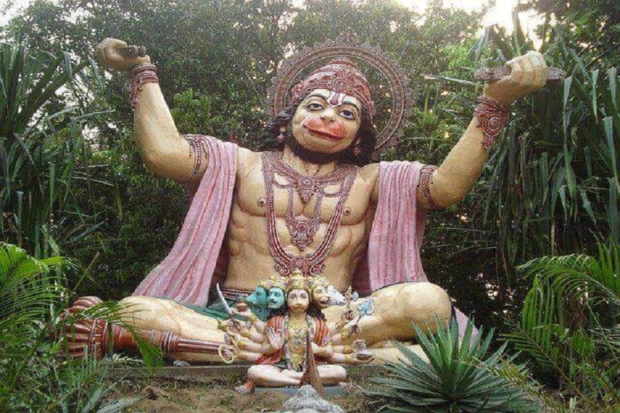 রাতে অনেকেরই দুঃস্বপ্নে ঘুম ভেঙে যায়৷ আসলে মনের গভীরে ভয় থেকেই এটা হয়৷ হনুমান চলিশা পাঠ করলে দুঃস্বপ্ন আসে না৷ বরং স্বপ্নে ঈশ্বর দর্শনও হতে পারে৷ অতীতের কোনও খারাপ স্মৃতি অনেককেই তাড়া করে বেড়ায়৷ এ ক্ষেত্রে মুক্তির উপায় হনুমান চলিশা পাঠ৷ রাতে অনেকেরই দুঃস্বপ্নে ঘুম ভেঙে যায়৷ আসলে মনের গভীরে ভয় থেকেই এটা হয়৷ হনুমান চলিশা পাঠ করলে দুঃস্বপ্ন আসে না৷ বরং স্বপ্নে ঈশ্বর দর্শনও হতে পারে৷ অতীতের কোনও খারাপ স্মৃতি অনেককেই তাড়া করে বেড়ায়৷ এ ক্ষেত্রে মুক্তির উপায় হনুমান চলিশা পাঠ৷