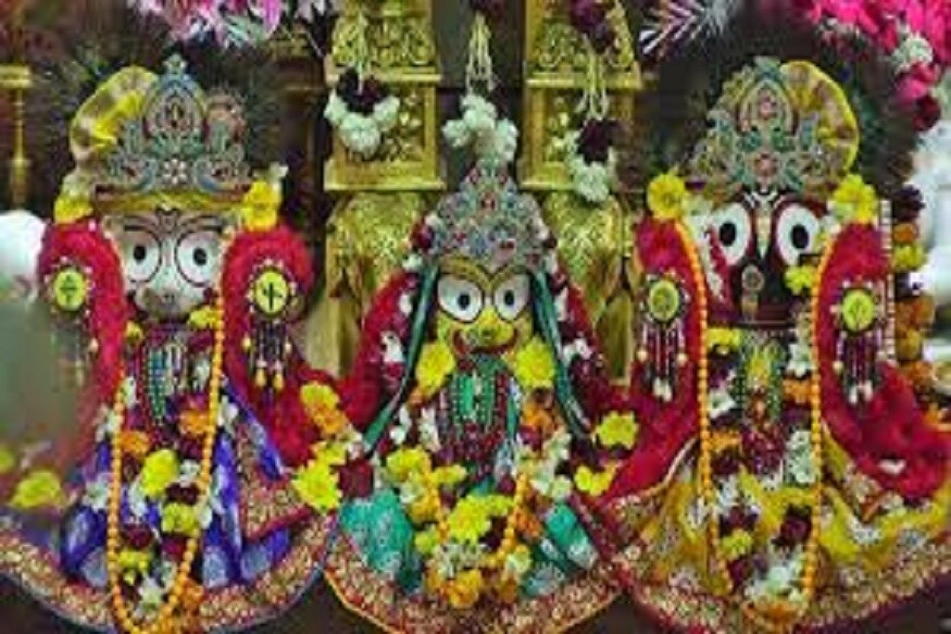 নিত্যদিন প্রভুর সেবার শত শত ভক্তরা নিজেদের নিয়োজিত রেখেছেন ৷ জগন্নাথদেব স্বয়ং নারায়ণের অবতার ৷ নিত্যদিন প্রভুর সেবার শত শত ভক্তরা নিজেদের নিয়োজিত রেখেছেন ৷ জগন্নাথদেব স্বয়ং নারায়ণের অবতার ৷