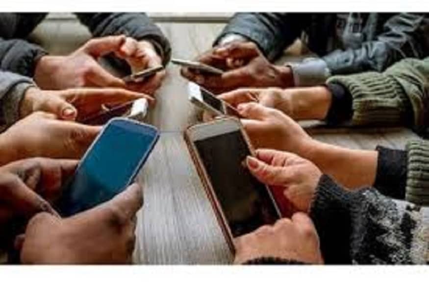Phantom Pocket Vibration Syndrome! শুনতে অবাক লাগলেও এটা হয়। দীর্ঘদিন ধরে ফোন ভাইব্রেশনে পকেটে রেখে দেওয়ার ফলে যেটা হয়, তা হল খালি মনে হয় এই বুঝি ফোনটা কেঁপে উঠল। একে বলা হচ্ছে, Phantom Pocket Vibration Syndrome। এও এক ধরনের বাতিক। এই বাতিক ধরলে মুশকিল। Phantom Pocket Vibration Syndrome! শুনতে অবাক লাগলেও এটা হয়। দীর্ঘদিন ধরে ফোন ভাইব্রেশনে পকেটে রেখে দেওয়ার ফলে যেটা হয়, তা হল খালি মনে হয় এই বুঝি ফোনটা কেঁপে উঠল। একে বলা হচ্ছে, Phantom Pocket Vibration Syndrome। এও এক ধরনের বাতিক। এই বাতিক ধরলে মুশকিল।