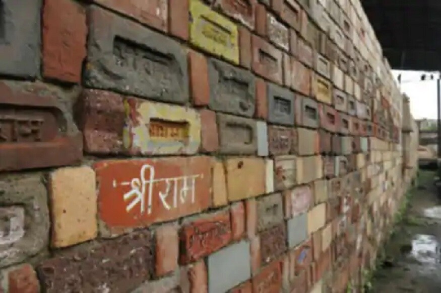উত্তরবঙ্গের অন্যতম শিবতীর্থ জল্পেশ। জল্পেশ নদীর পাশেই মন্দির। এই শিবতীর্থের জল ও মাটি যাচ্ছে অযোধ্যায়। উত্তরবঙ্গের অন্যতম শিবতীর্থ জল্পেশ। জল্পেশ নদীর পাশেই মন্দির। এই শিবতীর্থের জল ও মাটি যাচ্ছে অযোধ্যায়।