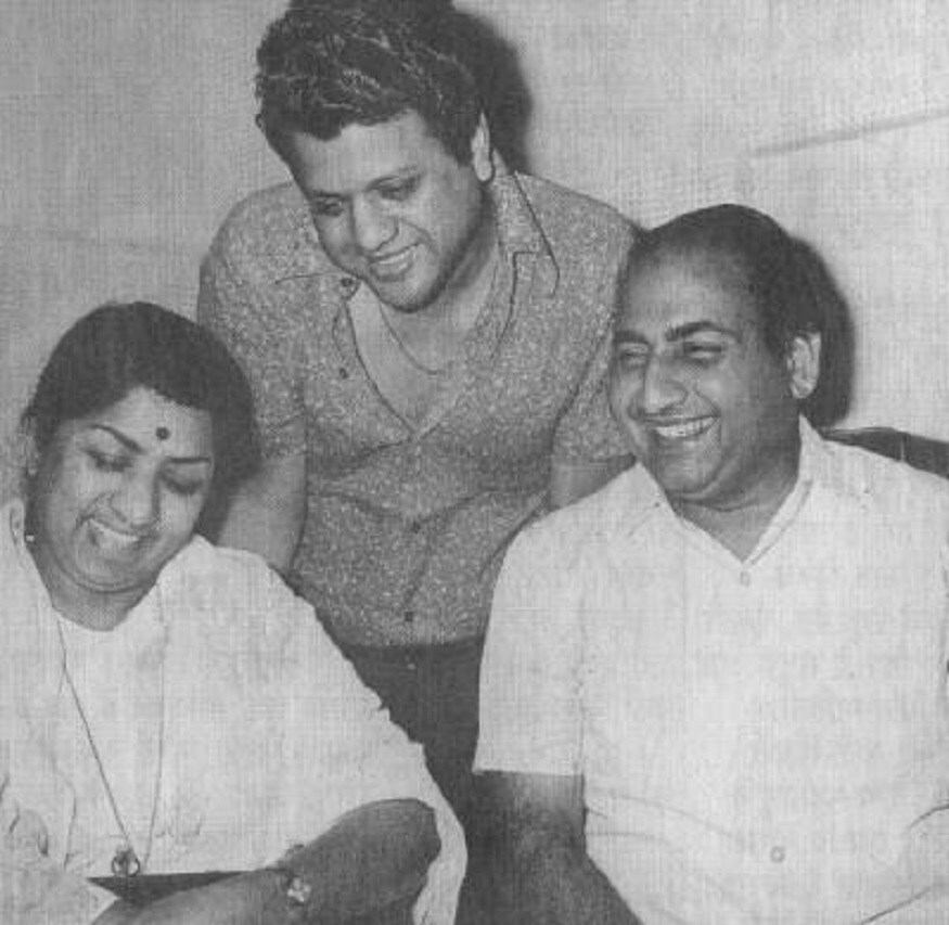 আজ তাঁর মৃত্যুবার্ষিকীতে নিজের ইনস্টাগ্রাম হ্যান্ডেলে পুরনো ছবি শেয়ার করে শ্রদ্ধা জানালেন লতা মঙ্গেশকর। photo source Instagram আজ তাঁর মৃত্যুবার্ষিকীতে নিজের ইনস্টাগ্রাম হ্যান্ডেলে পুরনো ছবি শেয়ার করে শ্রদ্ধা জানালেন লতা মঙ্গেশকর। photo source Instagram
