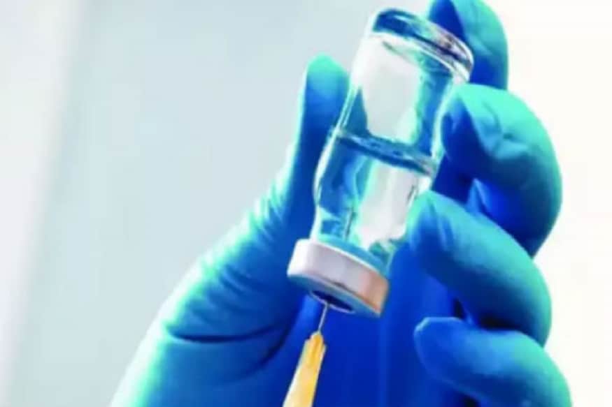 গত মঙ্গলবার ICMR-এর ডিরেক্টর জেনারেল অধ্যাপক বলরাম ভার্গব বলেন, ' বিশ্বের কয়েক লক্ষ মানুষ করোনা ভাইরাসে কাবু৷ তাই যত দ্রুত সম্ভব বিশ্ববাসীকে বাঁচানো আমাদের নৈতিক দায়িত্ব৷ তাই এই ভ্যাকসিনের ফাস্ট-ট্র্যাকিং খুবই জরুরি৷' দুটি ভ্যাকসিনই ইঁদুর ও খরগোশের উপর প্রয়োগে ভাল ফল মিলেছে৷ এ বার মানব শরীরে ট্রায়াল শুরু হচ্ছে৷ গত মঙ্গলবার ICMR-এর ডিরেক্টর জেনারেল অধ্যাপক বলরাম ভার্গব বলেন, ' বিশ্বের কয়েক লক্ষ মানুষ করোনা ভাইরাসে কাবু৷ তাই যত দ্রুত সম্ভব বিশ্ববাসীকে বাঁচানো আমাদের নৈতিক দায়িত্ব৷ তাই এই ভ্যাকসিনের ফাস্ট-ট্র্যাকিং খুবই জরুরি৷' দুটি ভ্যাকসিনই ইঁদুর ও খরগোশের উপর প্রয়োগে ভাল ফল মিলেছে৷ এ বার মানব শরীরে ট্রায়াল শুরু হচ্ছে৷