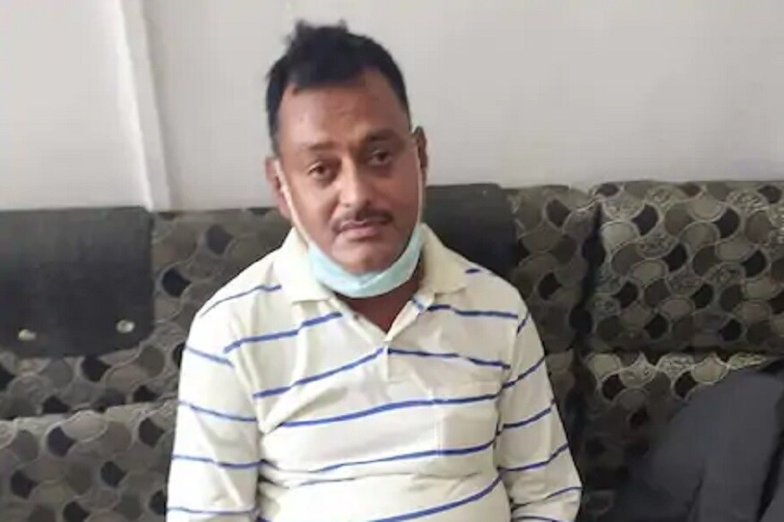 বিকাশ দুবে একেবারেই গরম সহ্য করতে পারত না৷ সেই কারণে তার বাথরুমেও নাকি পাখা লাগানো ছিল৷ প্রায় সারাক্ষণই চারটি এসি চলত তার বাড়িতে৷ বিকাশ দুবে একেবারেই গরম সহ্য করতে পারত না৷ সেই কারণে তার বাথরুমেও নাকি পাখা লাগানো ছিল৷ প্রায় সারাক্ষণই চারটি এসি চলত তার বাড়িতে৷