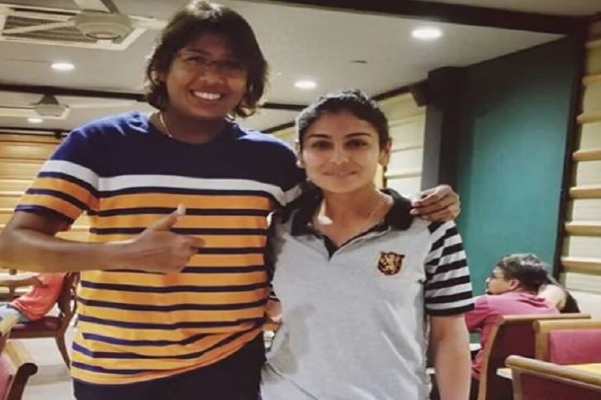 অল্প বয়সেই কেনত পাকিস্তানের হয়ে বেশ বড় সাফল্য পেয়েছেন ৷ অবশ্য ২০০৫ থেকে বেশ খানিকটা লক্ষ্যভ্রষ্ট হয়েছিলেন ৷ ২০০৫ সালে পাকিস্তানে অনুষ্ঠিত এশিয়া কাপে ভারতের জনপ্রিয় পেস বোলার ঝুলন গোস্বামীর সঙ্গে দেখা হওয়ার পরেই তিনি ঠিক করেছিলেন পেসার হবেন ৷ তারপর থেকেই এক নতুন লক্ষ্য নিয়ে যাত্রা শুরু করেছিলেন ৷ সেই সময়ে তাঁর বয়স মাত্র ১৪ বছর বয়স ছিল ৷ অল্প বয়সেই কেনত পাকিস্তানের হয়ে বেশ বড় সাফল্য পেয়েছেন ৷ অবশ্য ২০০৫ থেকে বেশ খানিকটা লক্ষ্যভ্রষ্ট হয়েছিলেন ৷ ২০০৫ সালে পাকিস্তানে অনুষ্ঠিত এশিয়া কাপে ভারতের জনপ্রিয় পেস বোলার ঝুলন গোস্বামীর সঙ্গে দেখা হওয়ার পরেই তিনি ঠিক করেছিলেন পেসার হবেন ৷ তারপর থেকেই এক নতুন লক্ষ্য নিয়ে যাত্রা শুরু করেছিলেন ৷ সেই সময়ে তাঁর বয়স মাত্র ১৪ বছর বয়স ছিল ৷