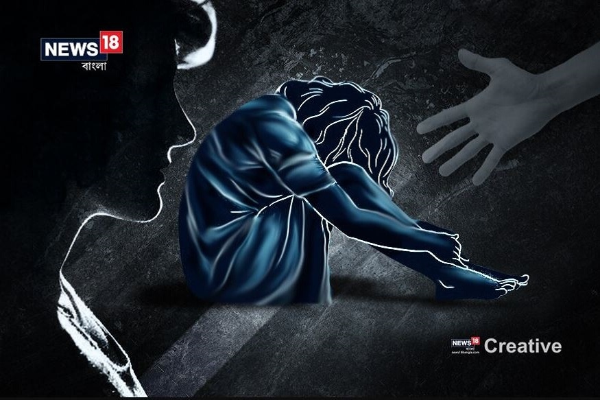 মহিলার ঘরে প্রবেশ করার সময় যুবকটি নিজেকে ডাক্তার বলে পরিচয় দিয়ে ঘরে ঢোকে ৷ এরপর এক নার্স এসেছিলেন সেই ঘরে তখন প্রকাশ্যে আসে এরকম ভাবে লাঞ্ছনার শিকার হচ্ছেন ৪০ বছরের ওই মহিলা ৷Photo- Representative মহিলার ঘরে প্রবেশ করার সময় যুবকটি নিজেকে ডাক্তার বলে পরিচয় দিয়ে ঘরে ঢোকে ৷ এরপর এক নার্স এসেছিলেন সেই ঘরে তখন প্রকাশ্যে আসে এরকম ভাবে লাঞ্ছনার শিকার হচ্ছেন ৪০ বছরের ওই মহিলা ৷Photo- Representative