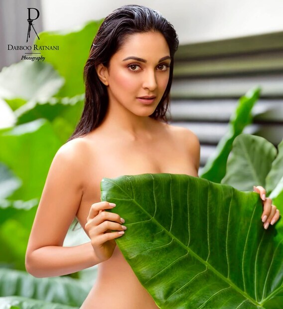  কয়েক মাস আগেই ডাব্বু রতনানির ক্যালেন্ডার শ্যুটে দেখা গিয়েছিল কিয়ারা আডবানীকে ৷ এবারের ডাব্বুর ক্যালেন্ডারের সবচেয়ে বেশি চর্চিত নাম অবশ্যই কিয়ারা ৷ Photo Courtesy: Dabbu Ratnani/Instagram Handle