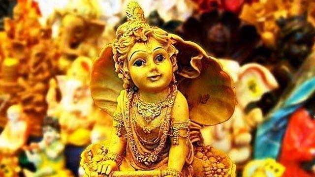 • এ বছর জন্মাষ্টমীর পুজো হবে ১২ অগাস্ট বুধবার ৷ তবে ১১ অগাস্ট সূর্যোদয়ের পরই শুরু হয়ে যাচ্ছে জন্মাষ্টমী তিথি ৷ ওই দিন রাতে পুজোর শুভ মুহূর্ত শুরু হবে ২৪:০৪:৩১ থেকে ২৪:৪৭:৩৮ পর্যন্ত ৷ অর্থাৎ মোট ৪৩ মিনিট ৷ এছাড়া, ১৩ অগাষ্ট রাত ১২ টা বেজে ৪৮ মিনিট থেকে রাত ২ টো বেজে ৩৪ মিনিট পর্যন্ত থাকবে সর্বার্থ সিদ্ধি যোগ। • এ বছর জন্মাষ্টমীর পুজো হবে ১২ অগাস্ট বুধবার ৷ তবে ১১ অগাস্ট সূর্যোদয়ের পরই শুরু হয়ে যাচ্ছে জন্মাষ্টমী তিথি ৷ ওই দিন রাতে পুজোর শুভ মুহূর্ত শুরু হবে ২৪:০৪:৩১ থেকে ২৪:৪৭:৩৮ পর্যন্ত ৷ অর্থাৎ মোট ৪৩ মিনিট ৷ এছাড়া, ১৩ অগাষ্ট রাত ১২ টা বেজে ৪৮ মিনিট থেকে রাত ২ টো বেজে ৩৪ মিনিট পর্যন্ত থাকবে সর্বার্থ সিদ্ধি যোগ।