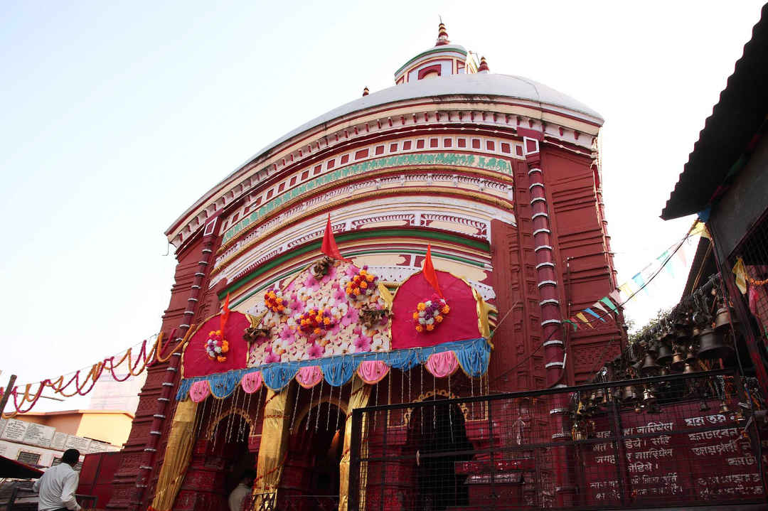 • কৌশিকী অমাবস্যার দিন ভুলেও আমিষ খাবেন না, শরীরে নেগেটিভ এনার্জি বৃদ্ধি পায়। সহজেই জীবনে অমাবশ্যার কালো ছায়া বা অশুভ প্রভাব পড়ে। • কৌশিকী অমাবস্যার দিন ভুলেও আমিষ খাবেন না, শরীরে নেগেটিভ এনার্জি বৃদ্ধি পায়। সহজেই জীবনে অমাবশ্যার কালো ছায়া বা অশুভ প্রভাব পড়ে।