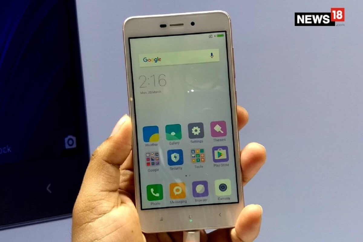 Xiaomi Redmi 4A: এটি একটি ডিসেন্ট পারফর্মেন্স এন্ট্রি লেবেল ফোন। ফোনের ভিতরে রয়েছে ১.৪ গিগাহার্টজ কোয়াড কোর প্রসেসর, সঙ্গে ২জিবি র্যাম আর ১৬ জিবি ইন্টারনাল স্টোরেজ। মাইক্রোএসডি কার্ডের মাধ্যমে এর স্টোরেজ ১২৮ জিবি পর্যন্ত বাড়ানো যাবে। এই ফোনে রয়েছে ৫ ইঞ্চির ডিসপ্লে। ছবি তোলার জন্য রয়েছে ১৩ মেগাপক্সেল রিয়ার ক্যামেরা আর সেলফির জন্য রয়েছে ৫ মেগাপক্সেল ক্যামেরা। Redmi 4A এর দাম - ৫,৯৯৯ টাকা। Xiaomi Redmi 4A: এটি একটি ডিসেন্ট পারফর্মেন্স এন্ট্রি লেবেল ফোন। ফোনের ভিতরে রয়েছে ১.৪ গিগাহার্টজ কোয়াড কোর প্রসেসর, সঙ্গে ২জিবি র্যাম আর ১৬ জিবি ইন্টারনাল স্টোরেজ। মাইক্রোএসডি কার্ডের মাধ্যমে এর স্টোরেজ ১২৮ জিবি পর্যন্ত বাড়ানো যাবে। এই ফোনে রয়েছে ৫ ইঞ্চির ডিসপ্লে। ছবি তোলার জন্য রয়েছে ১৩ মেগাপক্সেল রিয়ার ক্যামেরা আর সেলফির জন্য রয়েছে ৫ মেগাপক্সেল ক্যামেরা। Redmi 4A এর দাম - ৫,৯৯৯ টাকা।