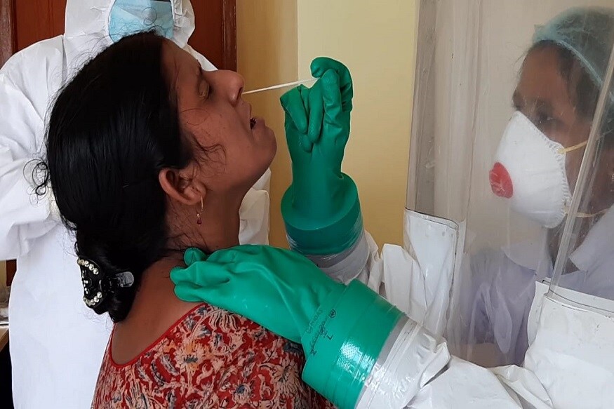 • দেখা গিয়েছে, ৮২ শতাংশ আক্রান্তই উপসর্গহীন। যেখানে মানুষ সাধারণ শৌচাগার ব্যবহার করেন, সেখানে আক্রান্ত হওয়ার পরিমাণও বেশি । যেমন- আধা-সামরিক বাহিনী, সীমান্ত সুরক্ষা বাহিনীর মধ্যে সংক্রমণের হার ১৮ শতাংশ । প্রতীকী চিত্র । • দেখা গিয়েছে, ৮২ শতাংশ আক্রান্তই উপসর্গহীন। যেখানে মানুষ সাধারণ শৌচাগার ব্যবহার করেন, সেখানে আক্রান্ত হওয়ার পরিমাণও বেশি । যেমন- আধা-সামরিক বাহিনী, সীমান্ত সুরক্ষা বাহিনীর মধ্যে সংক্রমণের হার ১৮ শতাংশ । প্রতীকী চিত্র ।