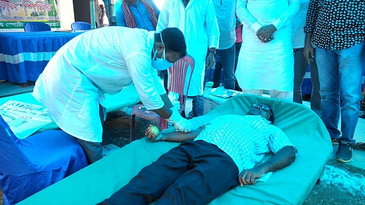 *ফলে বীরভূম জেলার কোথাও এবারে মহরম উদযাপন করা হয়নি, তবে নামাজ এবং ধর্মীয় অনুষ্ঠান পালন করা হয় সর্বত্র। *ফলে বীরভূম জেলার কোথাও এবারে মহরম উদযাপন করা হয়নি, তবে নামাজ এবং ধর্মীয় অনুষ্ঠান পালন করা হয় সর্বত্র।