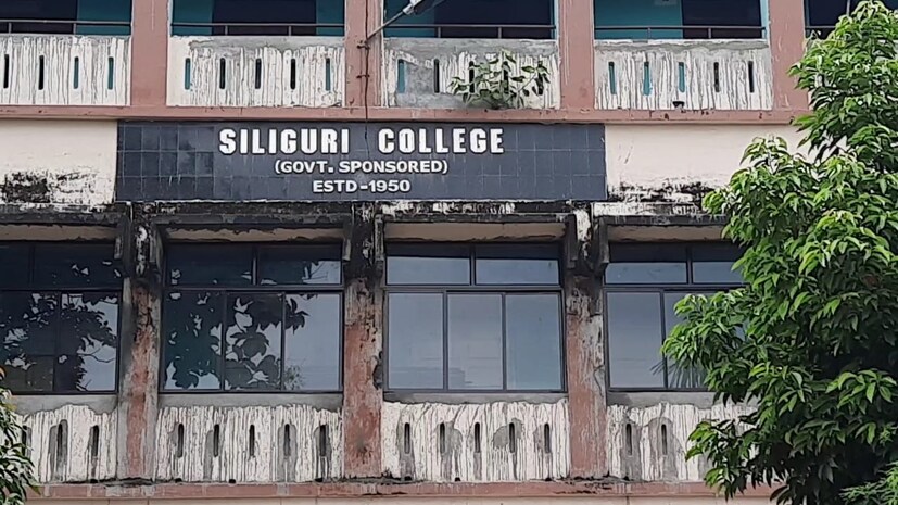 *২৮ অগাস্ট কলেজের ভর্তির মেধা তালিকা প্রকাশ করা হয় অনলাইনে। সেখানেই দেখা যায়, কলেজের বি এসসিতে ভর্তির তালিকায় উঠে এসছে দুই চরিত্রের নাম। গতকাল তা নজরে আসতেই চক্ষু চড়ক গাছ কর্তৃপক্ষের!