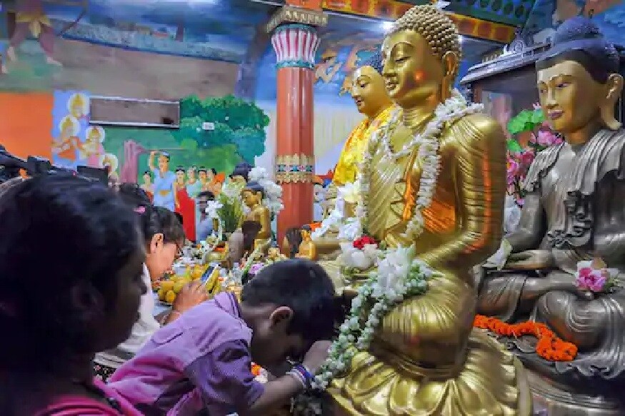 এ দিন ভারতের বিদেশমন্ত্রকের মুখপাত্র অনুরাগ শ্রীবাস্তব জানিয়েছেন, 'বৌদ্ধ ধর্মের যে ঐতিহ্য ভারতেরও রয়েছে, বিদেশমন্ত্রী শুধুমাত্র তারই উল্লেখ করেছেন৷ গৌতম বুদ্ধ যে নেপালের লুম্বিনিতে জন্মগ্রহণ করেছিলেন, তা নিয়ে কোনও সংশয় নেই৷' এ দিন ভারতের বিদেশমন্ত্রকের মুখপাত্র অনুরাগ শ্রীবাস্তব জানিয়েছেন, 'বৌদ্ধ ধর্মের যে ঐতিহ্য ভারতেরও রয়েছে, বিদেশমন্ত্রী শুধুমাত্র তারই উল্লেখ করেছেন৷ গৌতম বুদ্ধ যে নেপালের লুম্বিনিতে জন্মগ্রহণ করেছিলেন, তা নিয়ে কোনও সংশয় নেই৷'