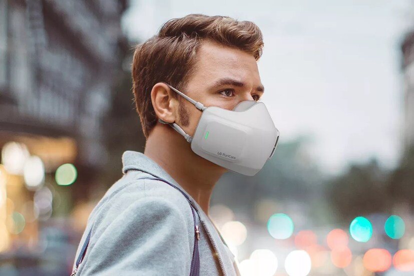• সম্প্রতি এলজি বাজারে নিয়ে এসেছে PuriCare Wearable Air Purifier। এলজির বাড়ির এয়ার পিউরিফায়ারের মতোই এটি রিপ্লেসবল ফিল্টার যুক্ত।