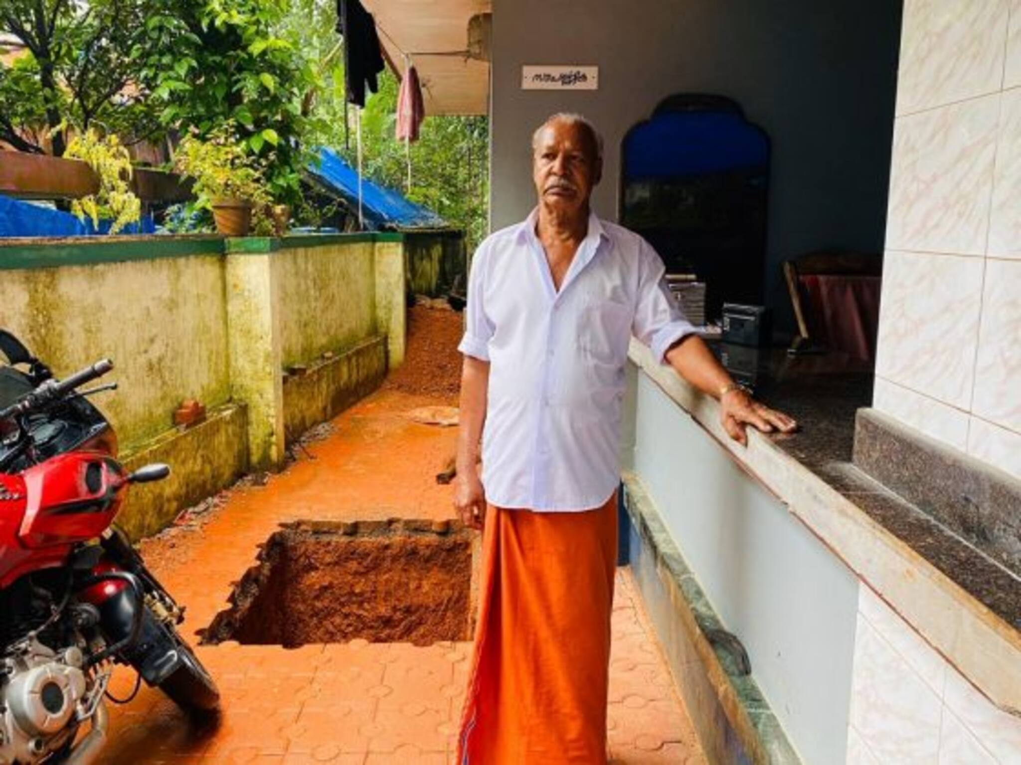 ইনি চেন স্মোকার ছিলেন! সিগারেট ছেড়ে টাকা জমিয়ে বাড়ির আরও একতলা বানিয়ে ফেললেন