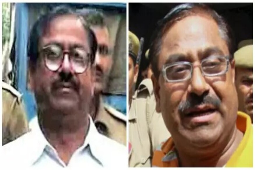 *গত জানুয়ারিতে প্যারোলের সুযোগ নিয়ে ফেরার হয়ে যায় দেবেন্দ্র। এরপর বিয়ে করে সংসার পাতে দিল্লির বাপরোলে। সেখানে জমি-বাড়ির ব্যবসা ফেঁদেছিল সে। ছ-মাস পর তাঁকে গ্রেফতারে সক্ষম হয় দিল্লি পুলিশের অপরাধ দমন শাখা। ছবিঃ প্রতীকী। *গত জানুয়ারিতে প্যারোলের সুযোগ নিয়ে ফেরার হয়ে যায় দেবেন্দ্র। এরপর বিয়ে করে সংসার পাতে দিল্লির বাপরোলে। সেখানে জমি-বাড়ির ব্যবসা ফেঁদেছিল সে। ছ-মাস পর তাঁকে গ্রেফতারে সক্ষম হয় দিল্লি পুলিশের অপরাধ দমন শাখা। ছবিঃ প্রতীকী।