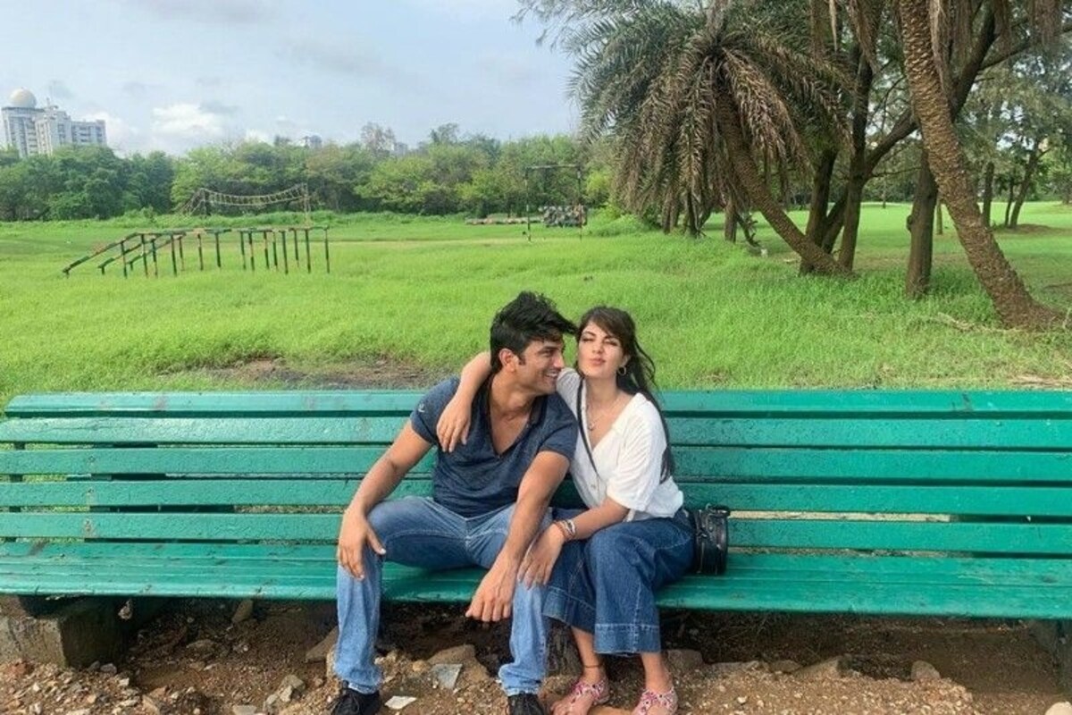 *জানা গিয়েছে, শুধুমাত্র রিয়া বা তাঁর বাবা-ভাই নয়। সোমবার ইডির অফিসে দ্বিতীয়বার ডাকা হয়েছে রিয়ার প্রাক্তন ম্যানেজার শ্রুতি মোদিকেও। তাঁকেও শুক্রবার জিজ্ঞাসাবাদ করেন ইডি'র আধিকারিকরা। ইতিমধ্যেই শ্রুতি পৌঁছে গিয়েছেন ইডি দফতরে। ছবিঃ সংগৃহীত। *জানা গিয়েছে, শুধুমাত্র রিয়া বা তাঁর বাবা-ভাই নয়। সোমবার ইডির অফিসে দ্বিতীয়বার ডাকা হয়েছে রিয়ার প্রাক্তন ম্যানেজার শ্রুতি মোদিকেও। তাঁকেও শুক্রবার জিজ্ঞাসাবাদ করেন ইডি'র আধিকারিকরা। ইতিমধ্যেই শ্রুতি পৌঁছে গিয়েছেন ইডি দফতরে। ছবিঃ সংগৃহীত।