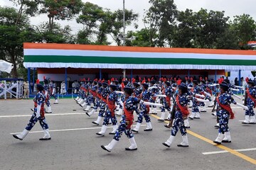 করোনা আবহে মাত্র ২০ মিনিটেই শেষ রেড রোডে স্বাধীনতা দিবসের অনুষ্ঠান, দেখুন কয়েক ঝলক...