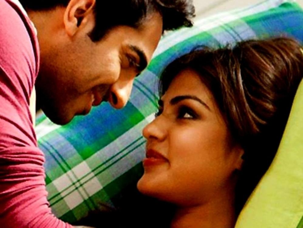 নেটিজেনদের কেউ বলছেন, '' আয়ুষ্মানের ছবি ভালবাসি, সত্যি ঘটনার উপর ভিত্তি করে তৈরি হয়, কিন্তু বাস্তবে যখন সত্যি উন্মোচনের সময় এসেছে, তখন তিনি চুপ ? সুশান্ত সিং রাজপুতের মৃত্যুতে তিনি কী করে চুপ রয়েছেন ? তাঁকেও বয়কট করা উচিৎ!'' নেটিজেনদের কেউ বলছেন, '' আয়ুষ্মানের ছবি ভালবাসি, সত্যি ঘটনার উপর ভিত্তি করে তৈরি হয়, কিন্তু বাস্তবে যখন সত্যি উন্মোচনের সময় এসেছে, তখন তিনি চুপ ? সুশান্ত সিং রাজপুতের মৃত্যুতে তিনি কী করে চুপ রয়েছেন ? তাঁকেও বয়কট করা উচিৎ!''