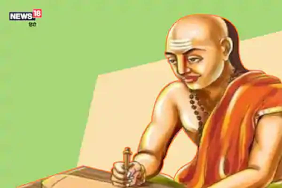 চাণক্যের পরামর্শ অনুযায়ী, স্ত্রীর ব্যাপারে কখনও একজন বুদ্ধিমান মানুষ কখনও বাইরের লোকের সামনে খারাপ কথা বলেন না। চাণক্যের পরামর্শ অনুযায়ী, স্ত্রীর ব্যাপারে কখনও একজন বুদ্ধিমান মানুষ কখনও বাইরের লোকের সামনে খারাপ কথা বলেন না।