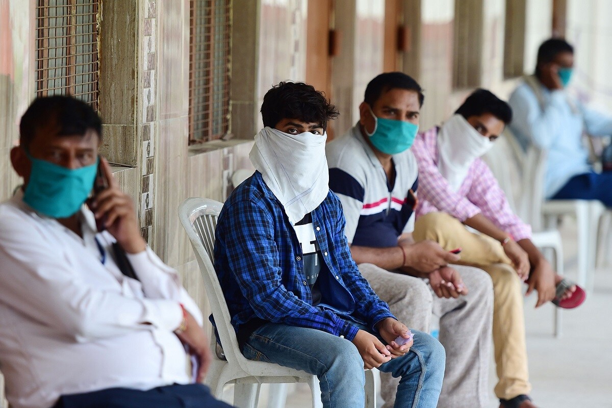 বর্তমানে দেশে মোট অ্যাক্টিভ করোনা আক্রান্ত ২৫ শতাংশেরও কম৷ স্বাস্থ্য মন্ত্রকের সচিব রাজেশ ভূষণ বলেন, 'আমরা যখন দেশে করোনা পরিস্থিতি নিয়ে কথা বলি, তখন মোট অ্যাক্টিভ কেসকেই গোনা হয়৷' বর্তমানে দেশে মোট অ্যাক্টিভ করোনা আক্রান্ত ২৫ শতাংশেরও কম৷ স্বাস্থ্য মন্ত্রকের সচিব রাজেশ ভূষণ বলেন, 'আমরা যখন দেশে করোনা পরিস্থিতি নিয়ে কথা বলি, তখন মোট অ্যাক্টিভ কেসকেই গোনা হয়৷'