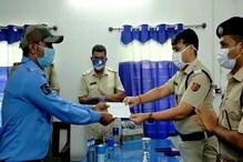 করোনার ঝুঁকি নিয়েও দিনরাত এক করে কাজ, বিশেষ সম্মান পেলেন ১৫ জন সিভিক ভলান্টিয়ার করোনার ঝুঁকি নিয়েও দিনরাত এক করে কাজ, বিশেষ সম্মান পেলেন ১৫ জন সিভিক ভলান্টিয়ার