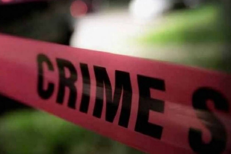 নয়ডা পুলিশের এক কর্তা জানিয়েছেন, গত ২৯ সেপ্টেম্বর থেকে শিশুটি নিখোঁজ হয়ে যায়৷ এর পর স্থানীয় সুরজপুর থানায় নিখোঁজ ডায়েরি করে শিশুটির পরিবার৷ এর পরই তদন্তে নামে পুলিশ৷প্রতীকী ছবি৷ নয়ডা পুলিশের এক কর্তা জানিয়েছেন, গত ২৯ সেপ্টেম্বর থেকে শিশুটি নিখোঁজ হয়ে যায়৷ এর পর স্থানীয় সুরজপুর থানায় নিখোঁজ ডায়েরি করে শিশুটির পরিবার৷ এর পরই তদন্তে নামে পুলিশ৷প্রতীকী ছবি৷