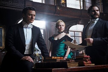 যে পাঁচটি ডিটেকটিভ সিরিজ নেটফ্লিক্সে আজই দেখে ফেলা দরকার যে পাঁচটি ডিটেকটিভ সিরিজ নেটফ্লিক্সে আজই দেখে ফেলা দরকার