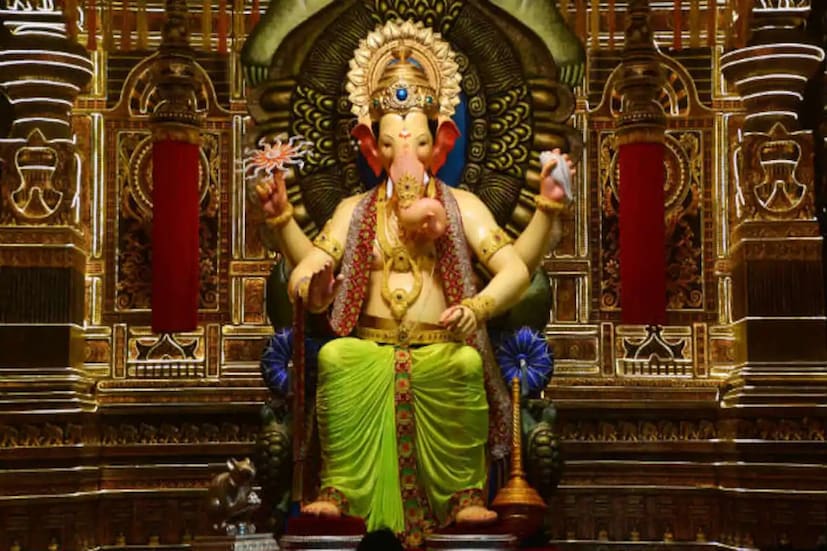২২ অগাস্ট, শনিবার দেশে জুড়ে পালিত হবে গণেশ চতুর্থী । চতুর্থীতে গণপতিকে তুষ্ট করতে দেওয়া হয় মোদক। হিন্দু পুরাণ বলছে, মোদক গণেশের প্রিয় খাবার। শিব পুত্র নাকি প্রচণ্ড ভাবে মিষ্টি খেতে ভালোবাসেন। বিশেষ করে মোদক। জেনে নিন, মোদক তৈরির সহজ পদ্ধতি—