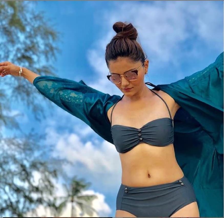 তবে এই লকডাউনে রুবিনা দিলাইক নিজের চেনা ইমেজ ভাঙা ছবি সোশ্যাল হ্যান্ডেল আপলোড করতেই বিস্ফোরণ৷ Photo- Instagram তবে এই লকডাউনে রুবিনা দিলাইক নিজের চেনা ইমেজ ভাঙা ছবি সোশ্যাল হ্যান্ডেল আপলোড করতেই বিস্ফোরণ৷ Photo- Instagram