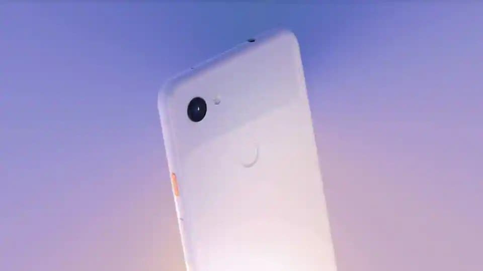 Google Pixel 4a-তে ইঞ্চি ৫.৮১ ডিসপ্লে থাকতে পারে। ফোনের পিছনে থাকতে পারে ফিঙ্গারপ্রিন্ট সেন্সর, এছাড়াও ফেস আনলকের জন্য ফোনে থাকবে এআই যুক্ত ক্যামেরা। এই ফোনের প্রাইমারি রিয়ার ক্যামেরা হবে ১২.২ মেগাপিক্সেল। সেলফি ও ভিডিও কলের জন্য এখানে ৮ মেগাপিক্সেল ফ্রন্ট ক্যামেরা থাকবে। Google Pixel 4a-তে ইঞ্চি ৫.৮১ ডিসপ্লে থাকতে পারে। ফোনের পিছনে থাকতে পারে ফিঙ্গারপ্রিন্ট সেন্সর, এছাড়াও ফেস আনলকের জন্য ফোনে থাকবে এআই যুক্ত ক্যামেরা। এই ফোনের প্রাইমারি রিয়ার ক্যামেরা হবে ১২.২ মেগাপিক্সেল। সেলফি ও ভিডিও কলের জন্য এখানে ৮ মেগাপিক্সেল ফ্রন্ট ক্যামেরা থাকবে।