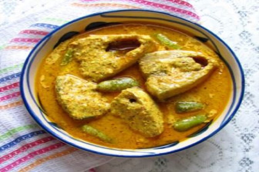  ভিটামিন এ, ডি এবং ই-ও ভরে রয়েছে ইলিশ মাছে৷ বিশেষ করে ভিটামিন ডি কিন্ত্ত খুব কম খাবারেই পাওয়া যায়৷ বাতের ব্যাথা কমাতে ও অস্টিওপোরোসিসের জন্যও ইলিশ মাছ খুব ভালো৷ Photo- Collected