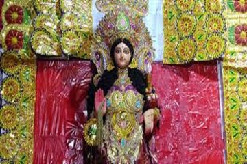মা লক্ষ্মীর আরাধনায় সংসারের শ্রীবৃদ্ধি আসে, ঘরে ঘরে অভাব অনটন দূর হয়