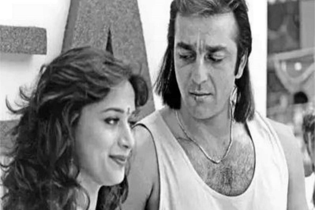 ৯০-এর দশক... চুটিয়ে চলছে সঞ্জয়-মাধুরীর টগবগে প্রেম! সজন, খতরোঁ কে খিলাড়ি, ইলাকা, কানুন আপনা আপনা, থানেদার, খলনায়ক, সাহিবান, মহান্তায় স্ক্রিনে আগুন জ্বালাচ্ছেন কপোত কপোতি! ৯০-এর দশক... চুটিয়ে চলছে সঞ্জয়-মাধুরীর টগবগে প্রেম! সজন, খতরোঁ কে খিলাড়ি, ইলাকা, কানুন আপনা আপনা, থানেদার, খলনায়ক, সাহিবান, মহান্তায় স্ক্রিনে আগুন জ্বালাচ্ছেন কপোত কপোতি!