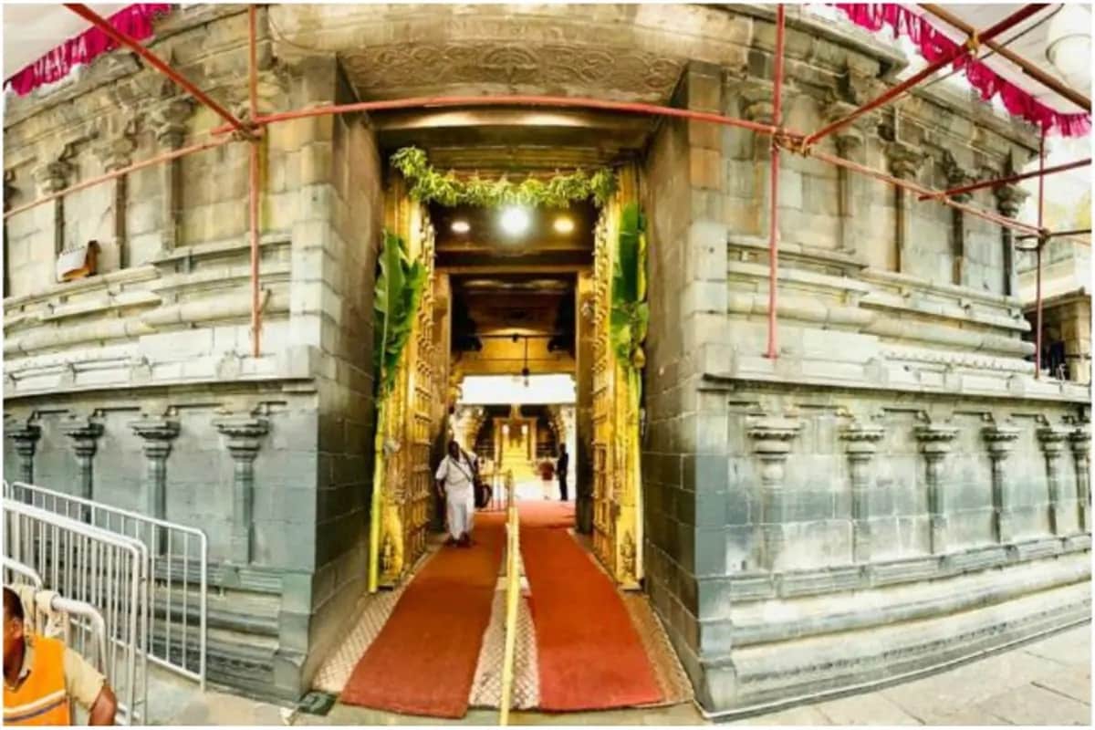 মন্দির কর্তৃপক্ষ সূত্রেই, এই আক্রান্তদের মধ্যে ৪০২ জন ভাল হয়ে গিয়েছেন। এখনও আক্রান্ত ৩৩৮ জন চিকিৎসাধীন। মন্দির কর্তৃপক্ষ সূত্রেই, এই আক্রান্তদের মধ্যে ৪০২ জন ভাল হয়ে গিয়েছেন। এখনও আক্রান্ত ৩৩৮ জন চিকিৎসাধীন।
